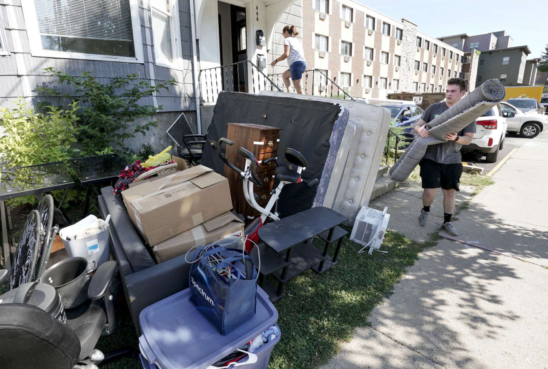 Student Moving 3